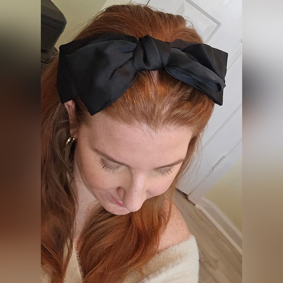Black Bow Headband - Picture 6 of 7